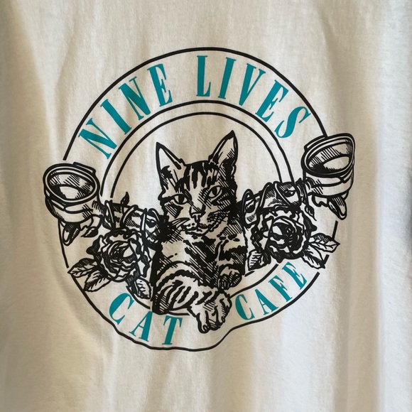 Nine Lives Cat Cafe Baseball Tee Size XL - Picture 2 of 7